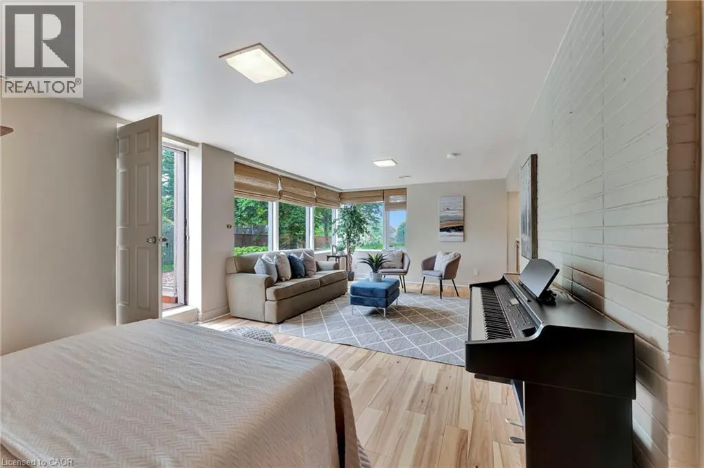 5 ORCHARD Crescent