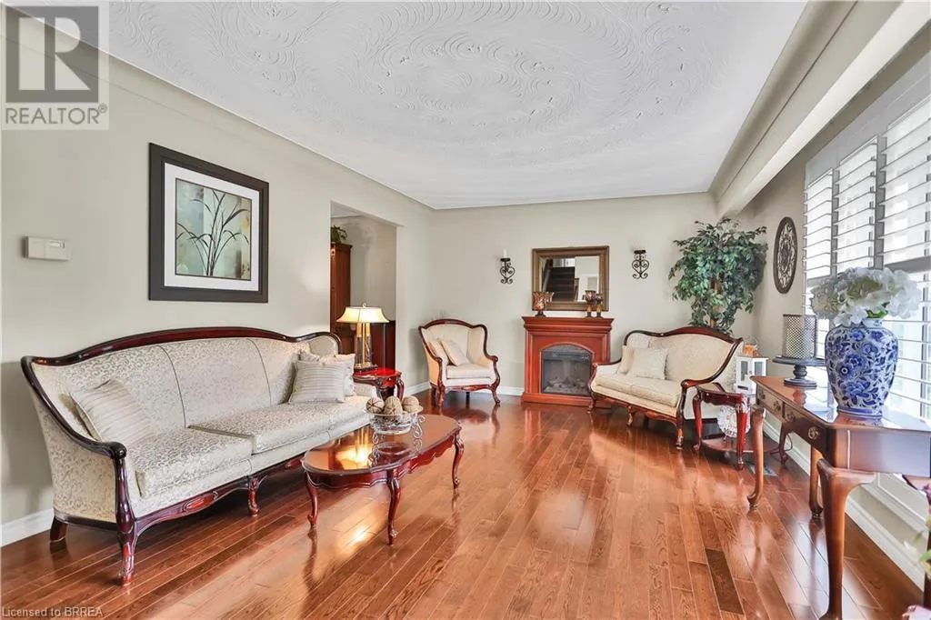 167 GOVERNORS Road E