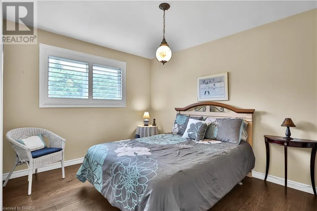 167 GOVERNORS Road E