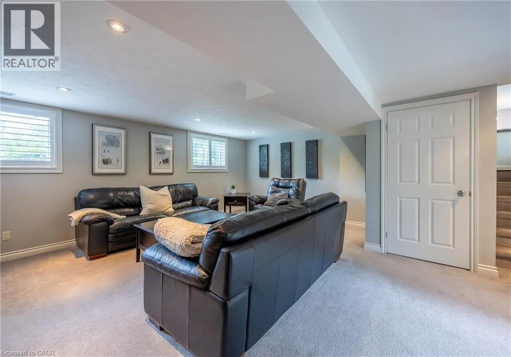 43 BERKLEY Crescent