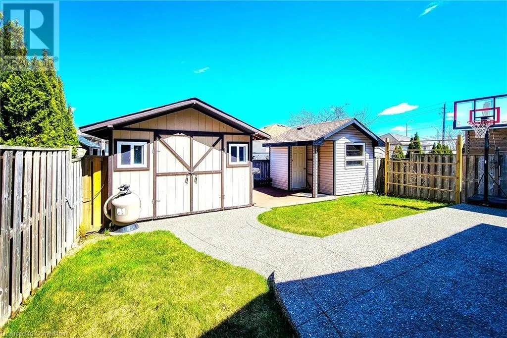 50 BANKFIELD Crescent