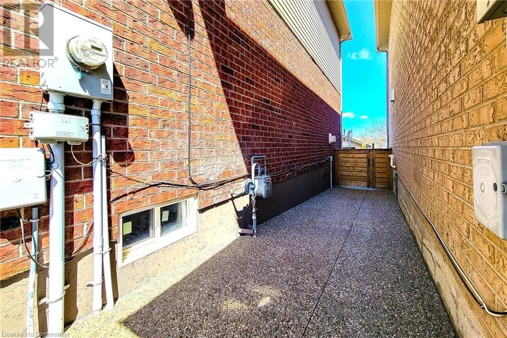 50 BANKFIELD Crescent