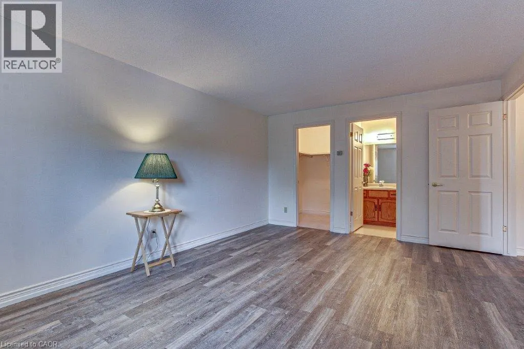 303 WILLIAM Street Unit# 206, #206