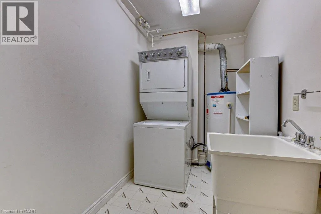 303 WILLIAM Street Unit# 206, #206