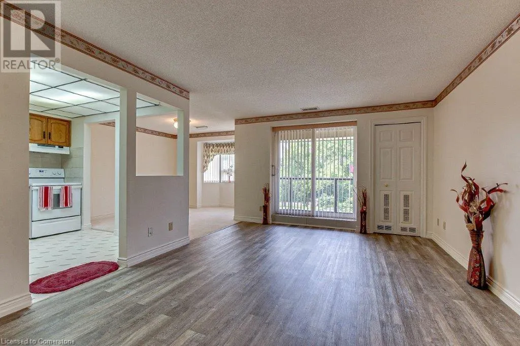 303 WILLIAM Street Unit# 206, #206