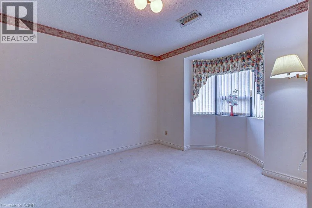 303 WILLIAM Street Unit# 206, #206