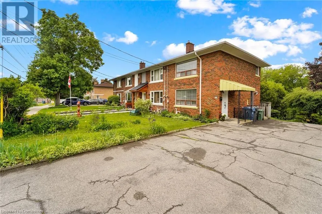 104 WAVERLEY Drive
