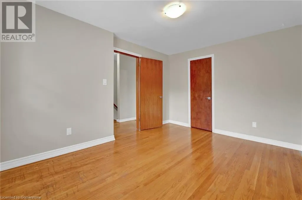 104 WAVERLEY Drive