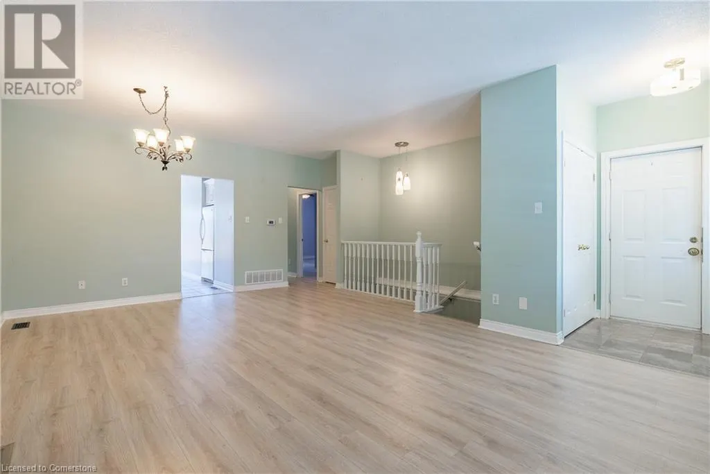 34 SOUTHBROOK Drive Unit# 3, #3