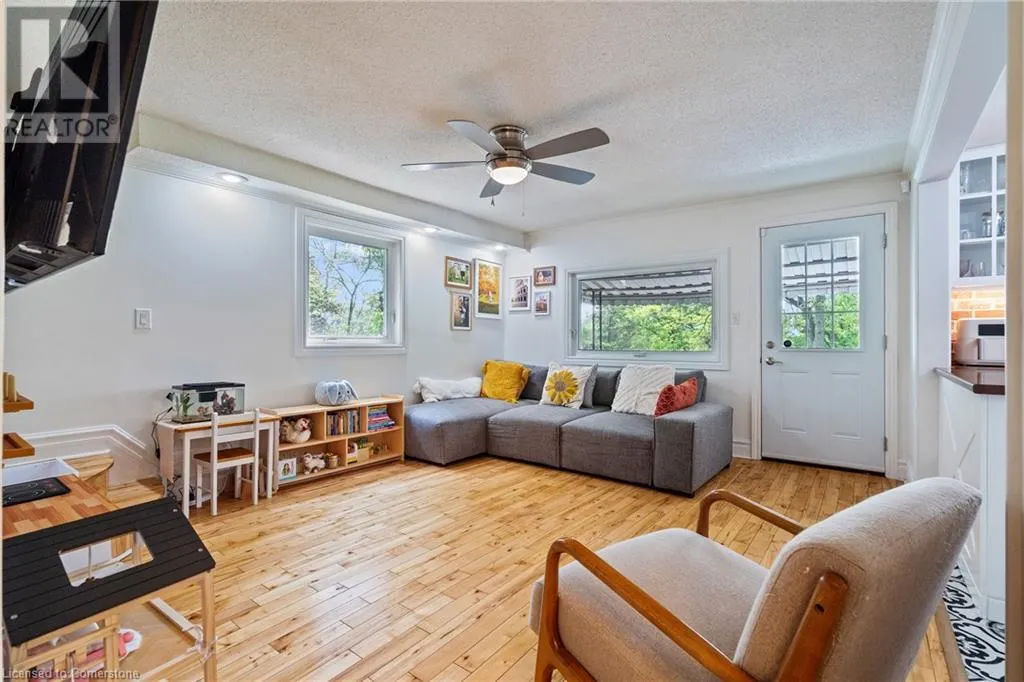 376 OLD GUELPH Road