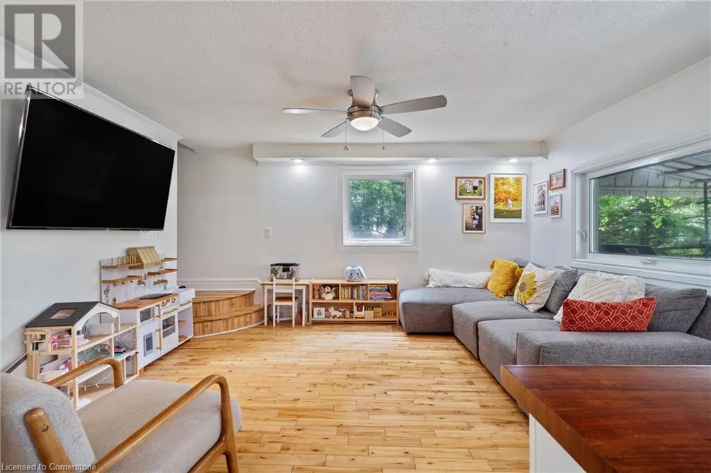 376 OLD GUELPH Road