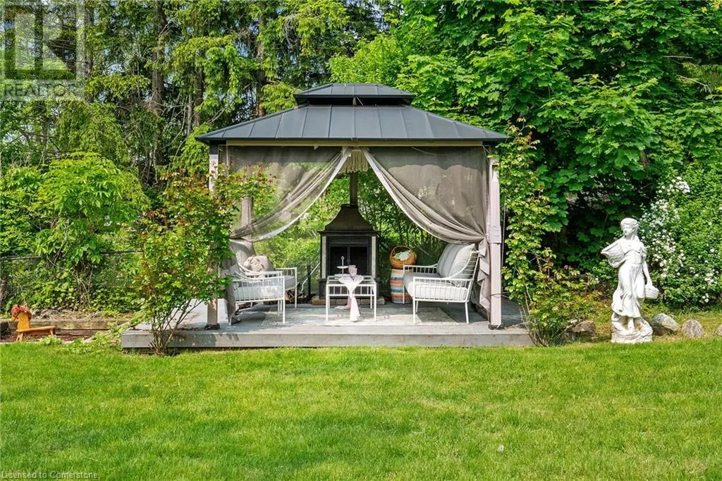 376 OLD GUELPH Road