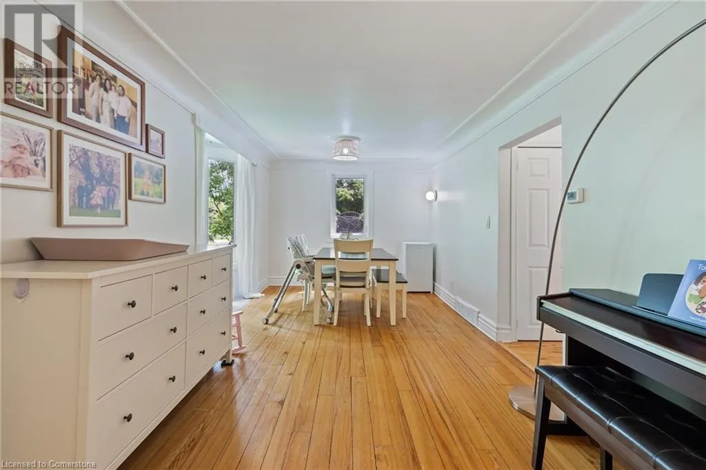 376 OLD GUELPH Road