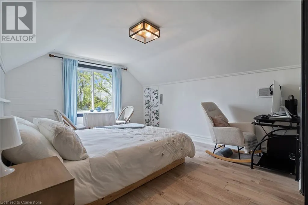 376 OLD GUELPH Road