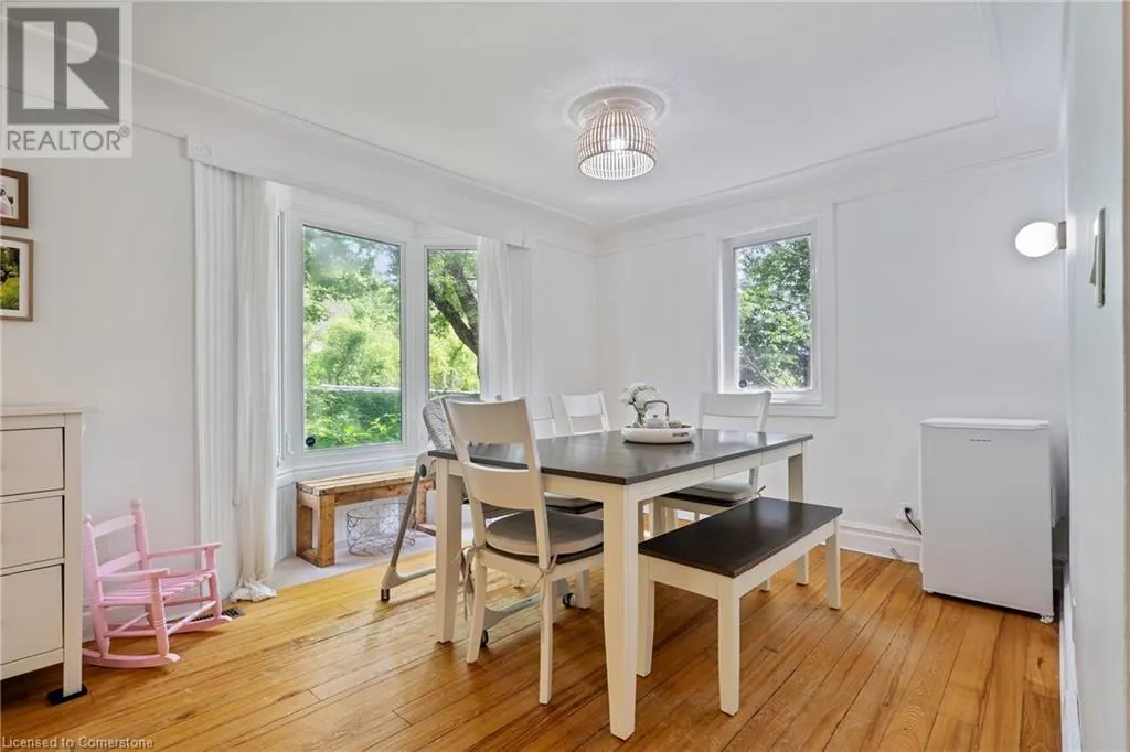 376 OLD GUELPH Road