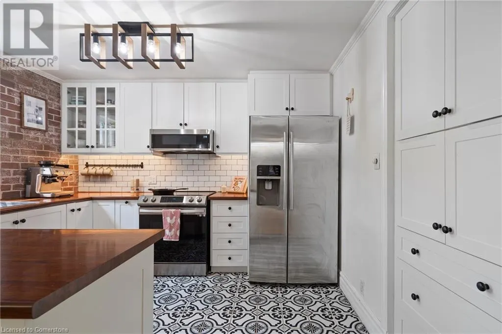 376 OLD GUELPH Road