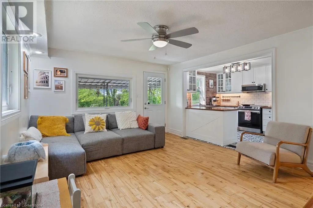 376 OLD GUELPH Road