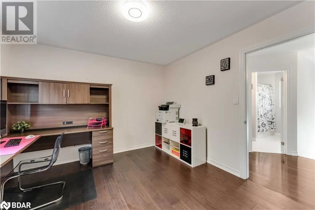 2199 DAWSON CRESCENT