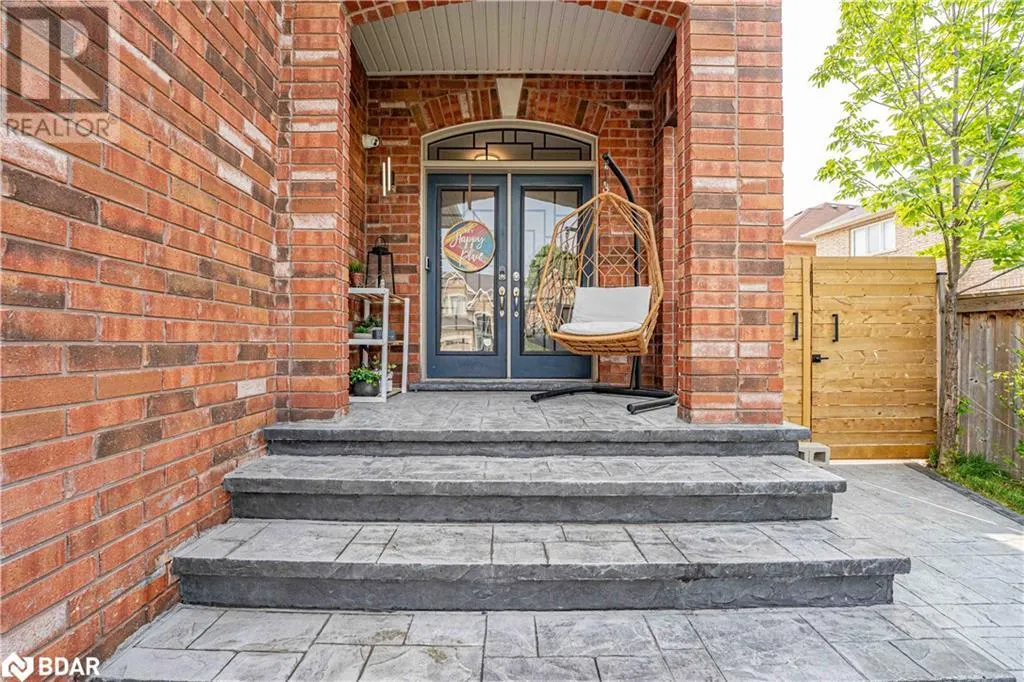 2199 DAWSON CRESCENT
