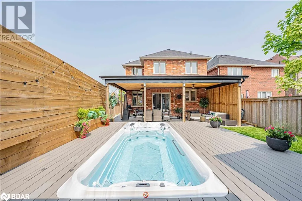 2199 DAWSON CRESCENT