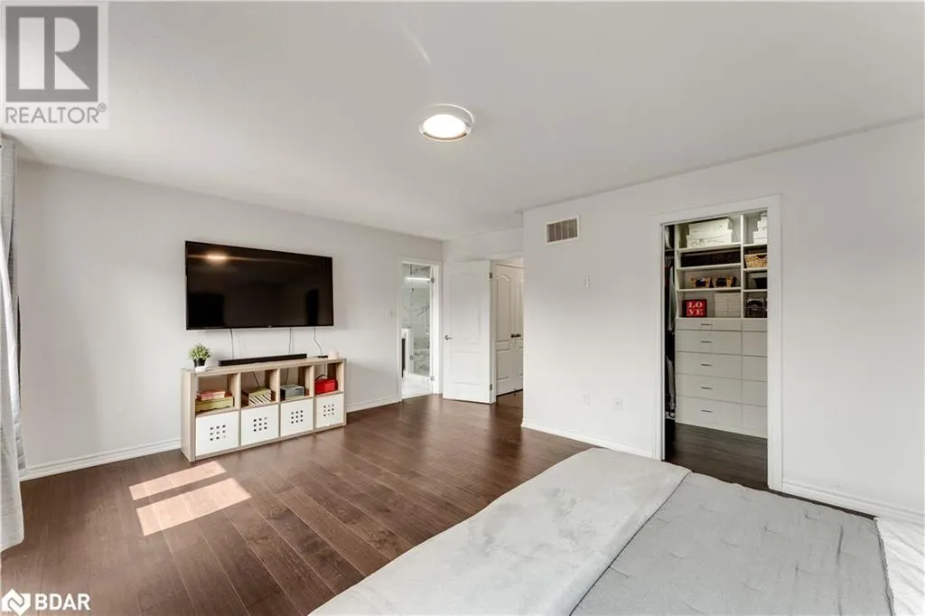2199 DAWSON CRESCENT