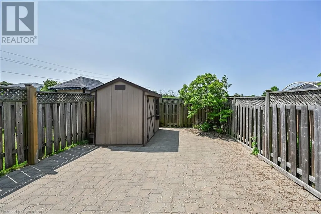 8 FAIRHAVEN Drive