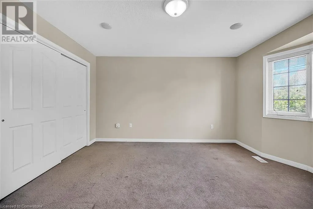 8 FAIRHAVEN Drive