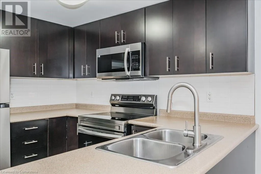 41 GOODWIN Drive Unit# 202, #202