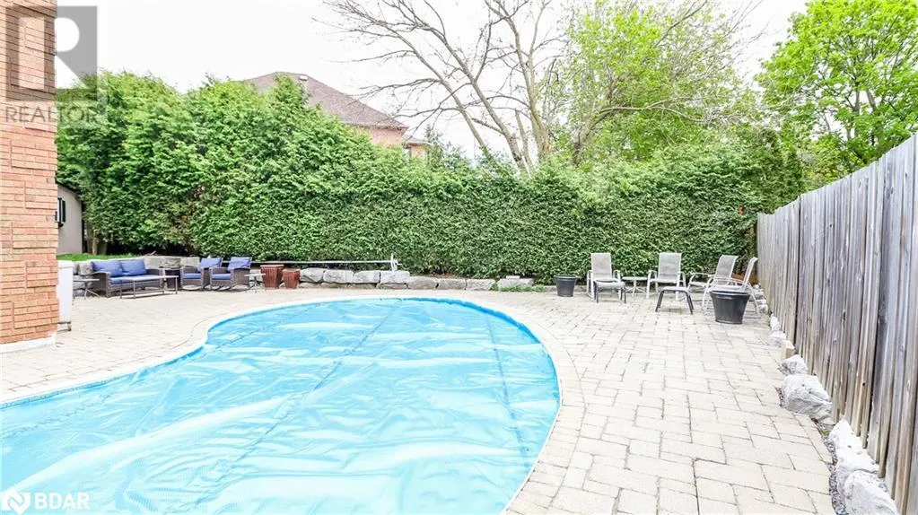 37 FALLING BROOK Drive
