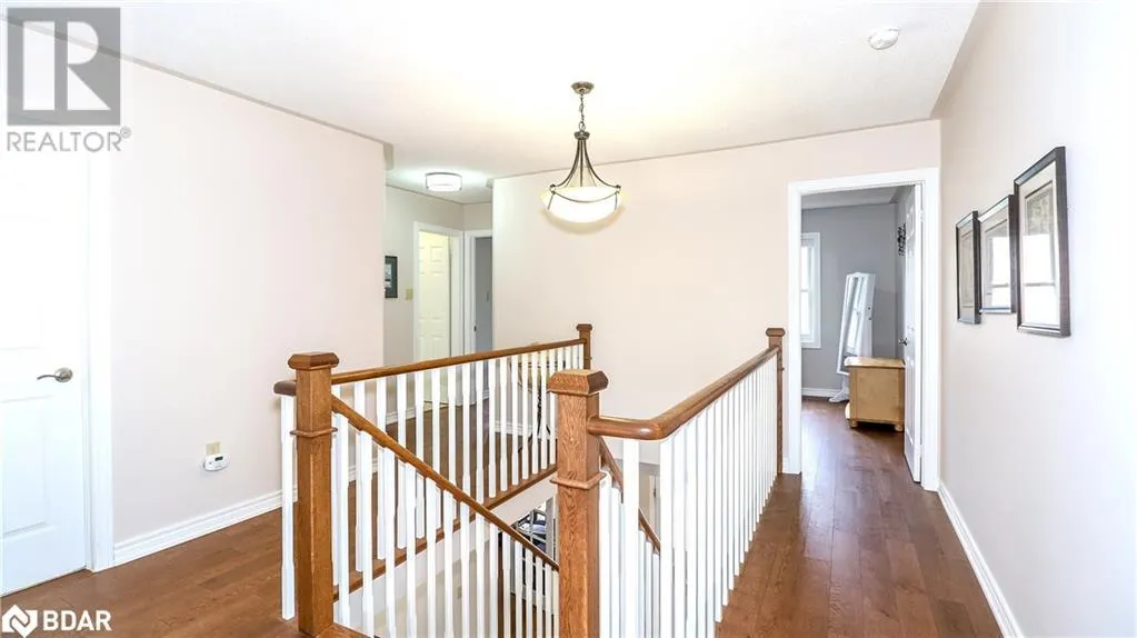 37 FALLING BROOK Drive