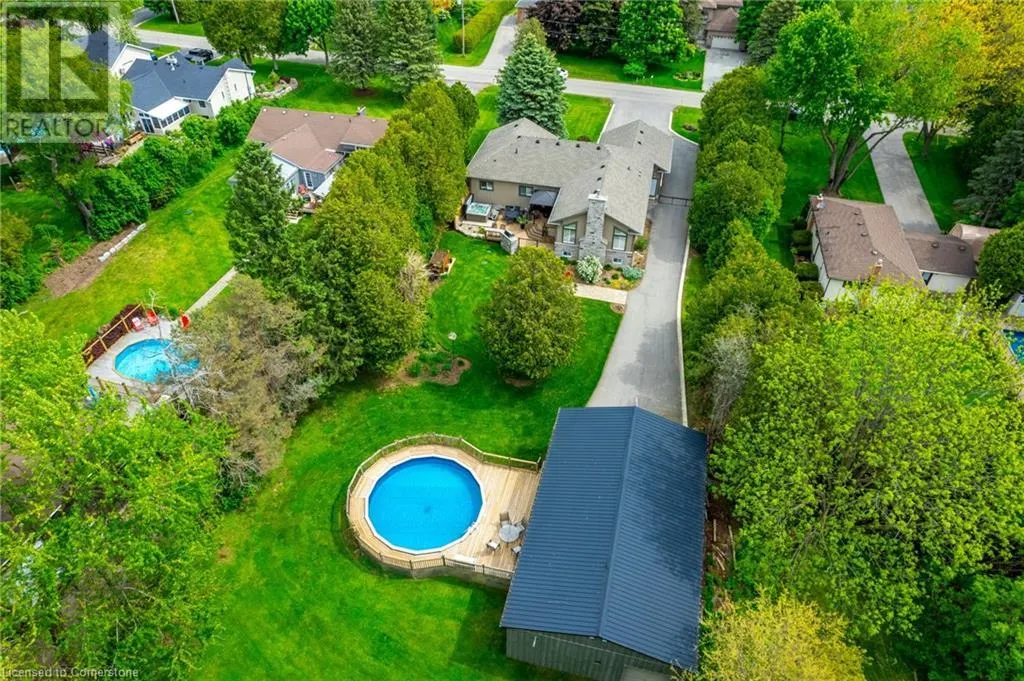979 GARDEN Lane