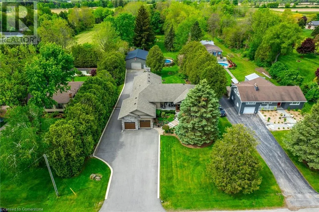 979 GARDEN Lane