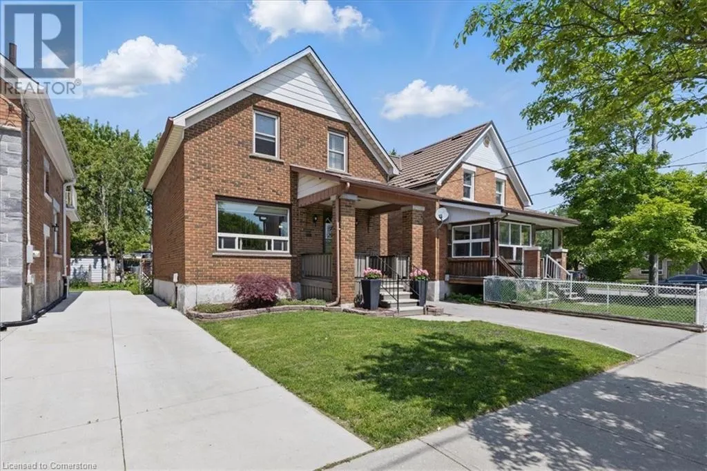 6 HERLAN Avenue