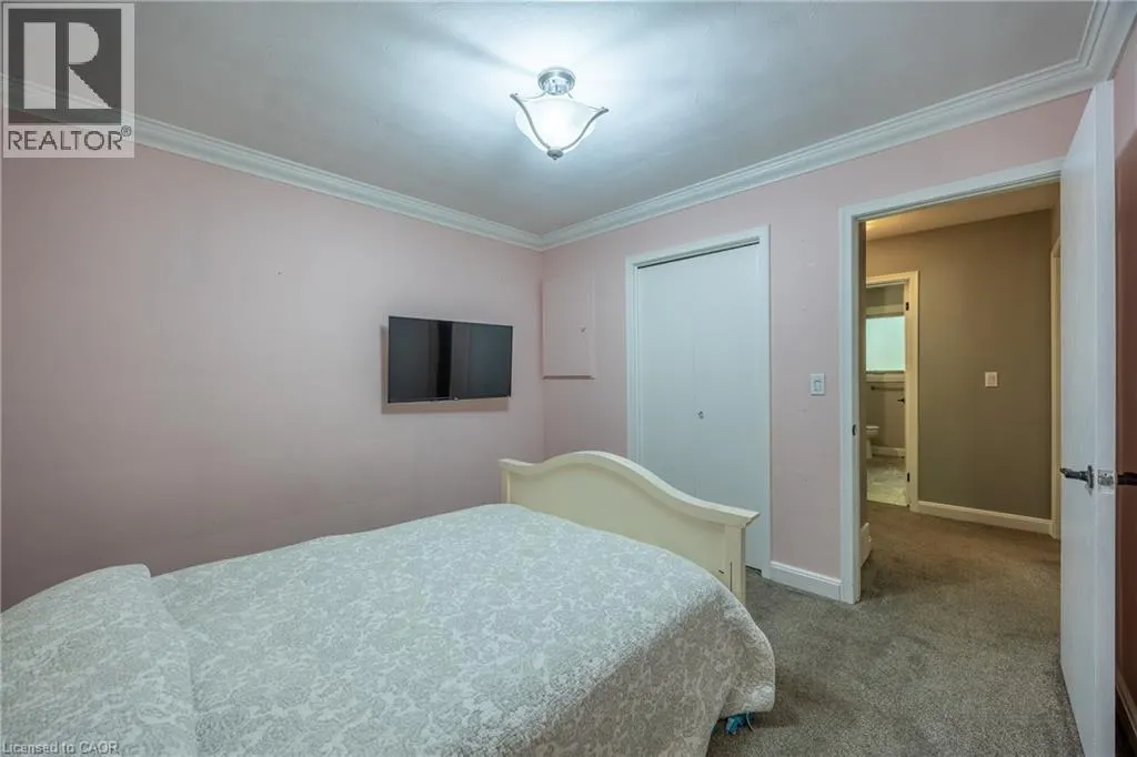12 SUNSET Drive
