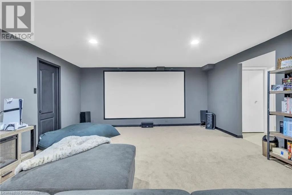 34 DAIMLER Drive