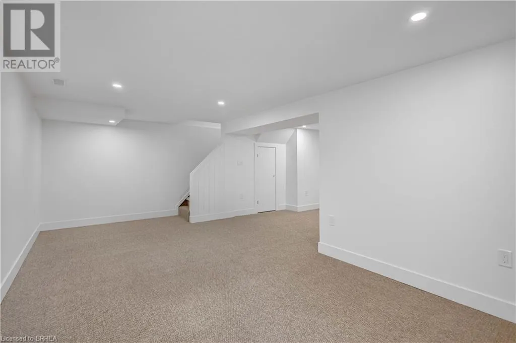 34 OAKHILL Drive Unit# 20B, #20B