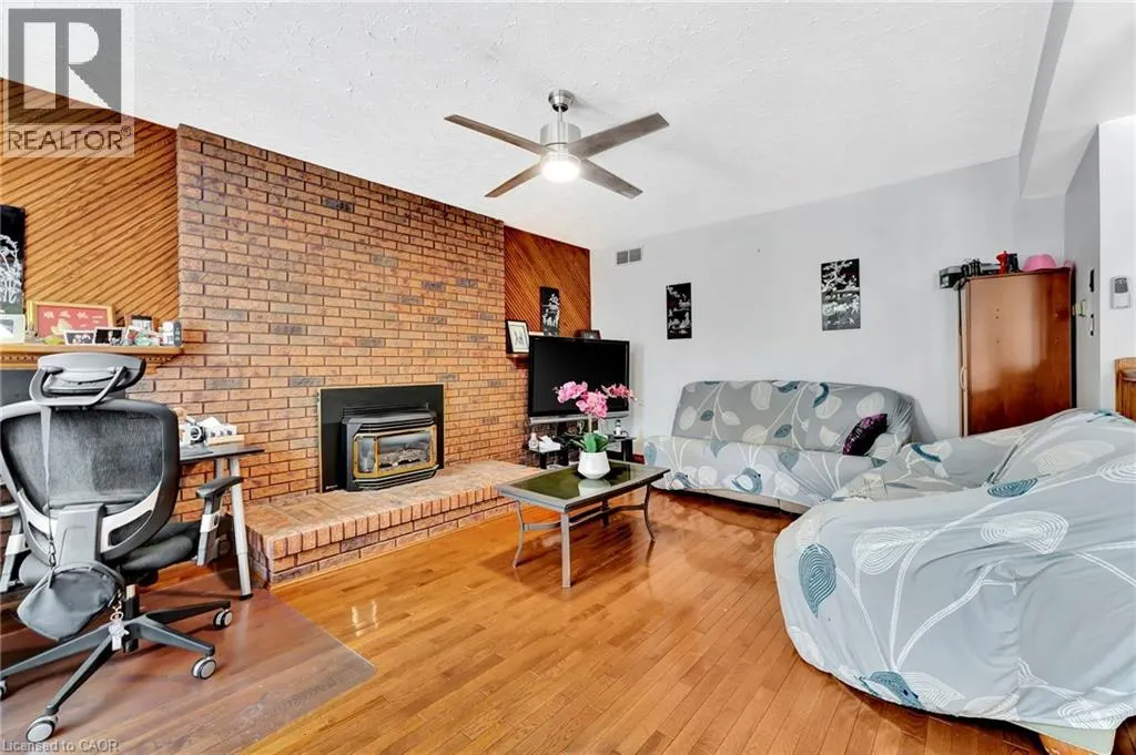 145 ALBERT Street E