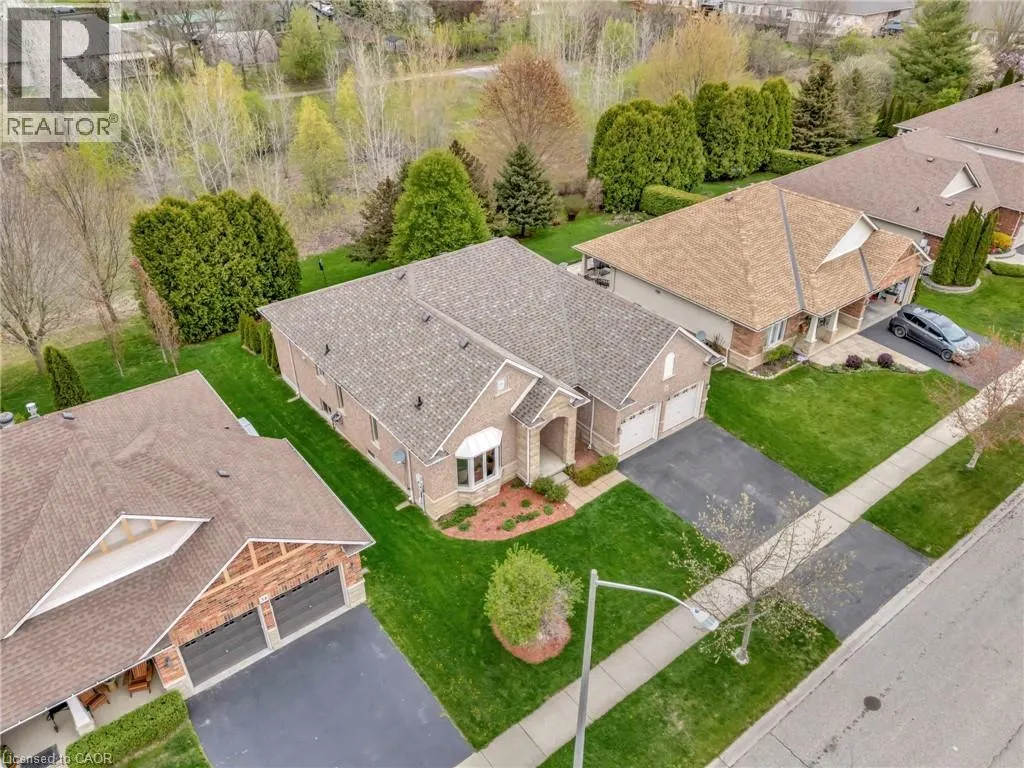 32 COBBLESTONE Drive