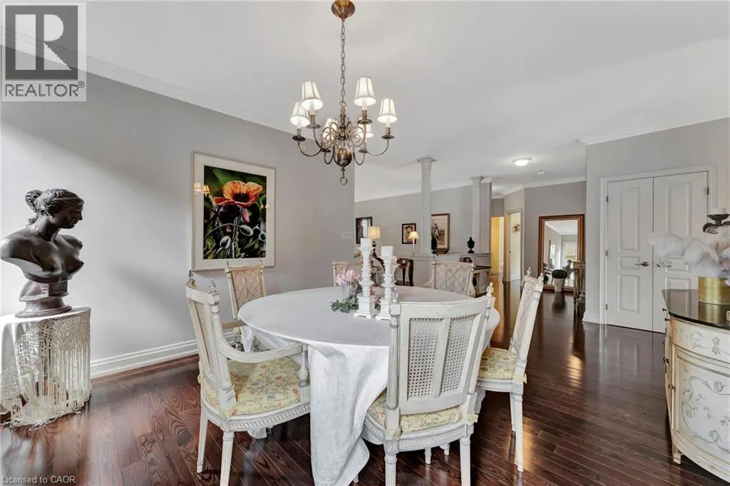 32 COBBLESTONE Drive