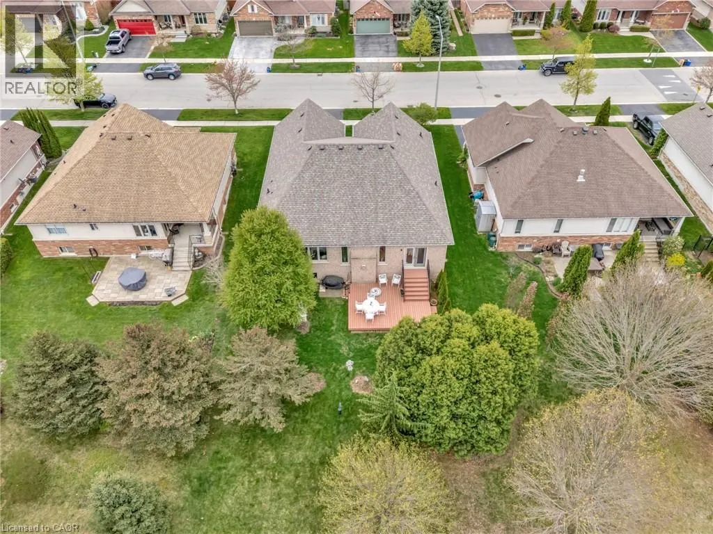 32 COBBLESTONE Drive