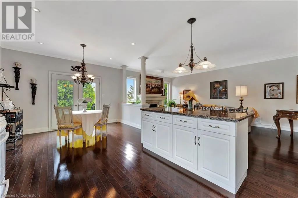 32 COBBLESTONE Drive