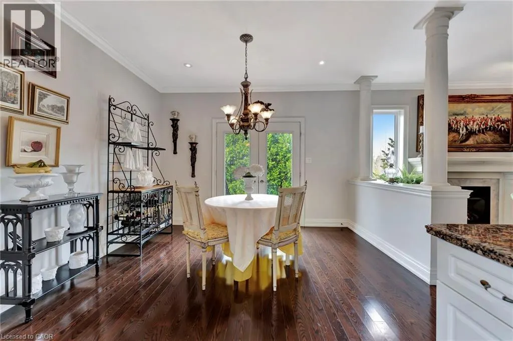 32 COBBLESTONE Drive