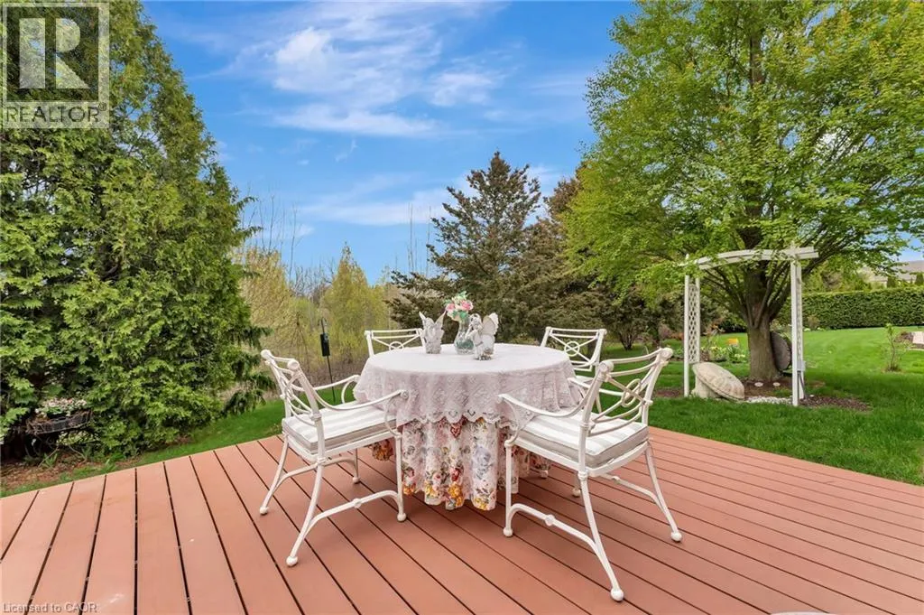 32 COBBLESTONE Drive