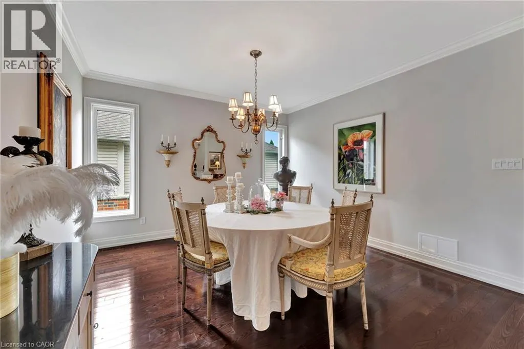 32 COBBLESTONE Drive