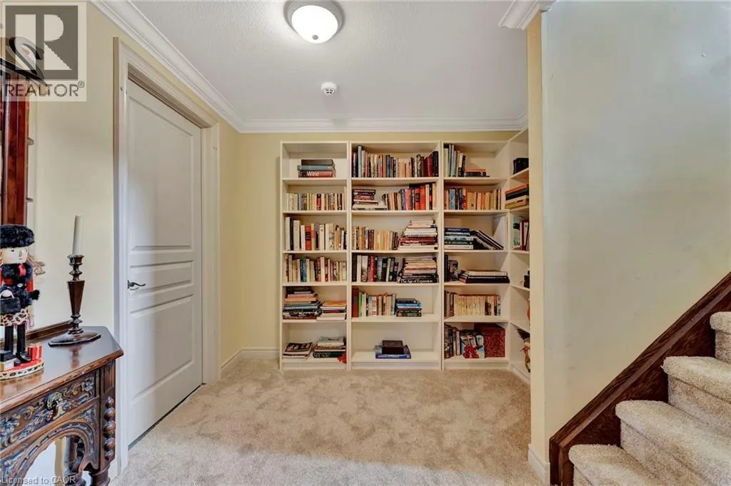 32 COBBLESTONE Drive