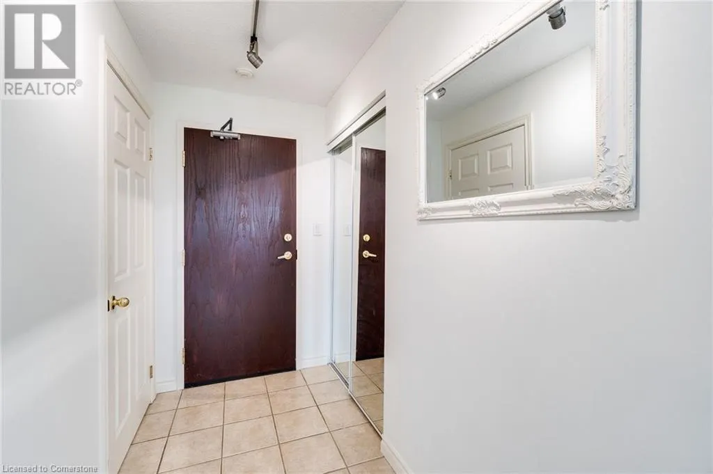 262 DUNDAS Street E Unit# 105, #105
