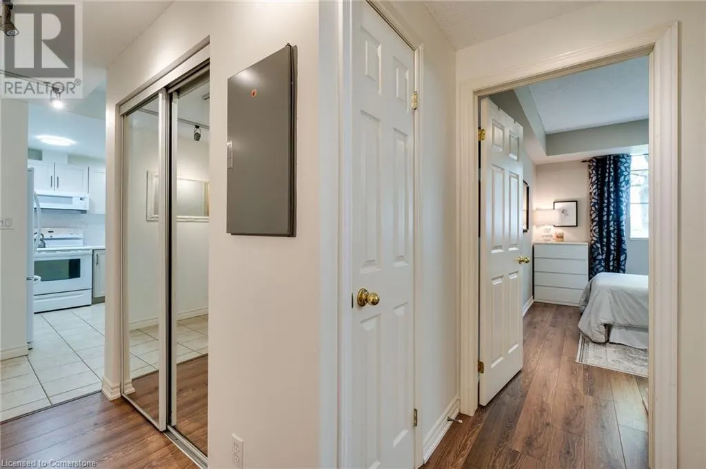 262 DUNDAS Street E Unit# 105, #105