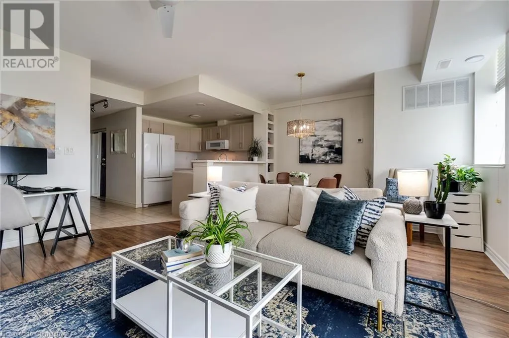 262 DUNDAS Street E Unit# 105, #105