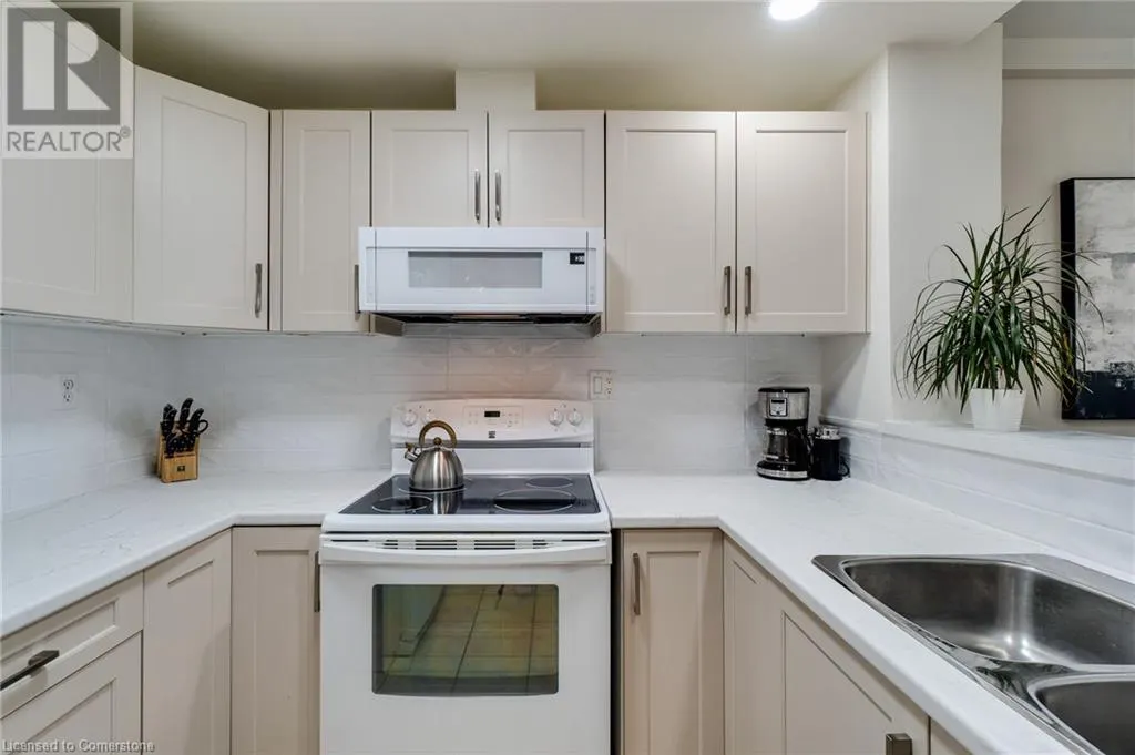 262 DUNDAS Street E Unit# 105, #105