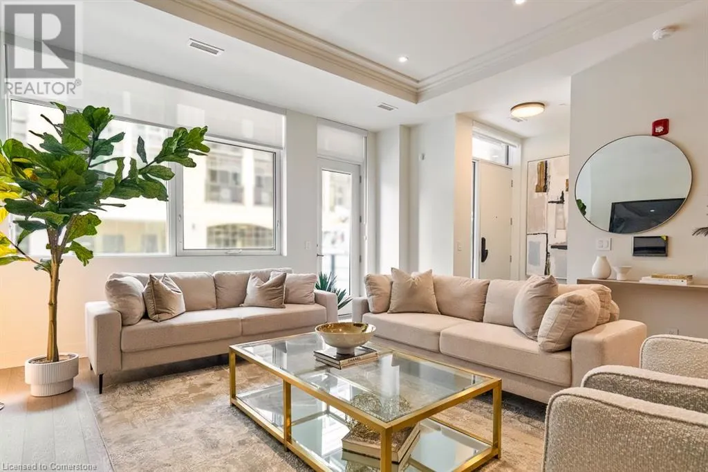 123 MAURICE Drive Unit# 105, #105